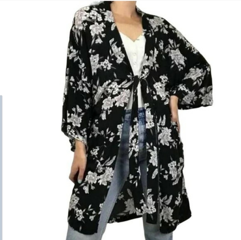 Spiritual Gangster OS Maya Kimono Cardigan Duster Wrap Black Floral Print Rayon